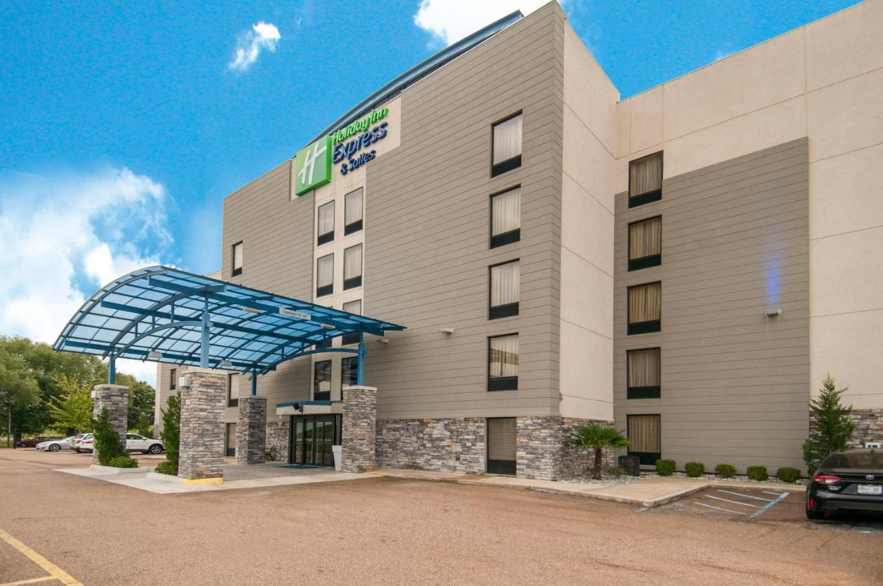 Holiday Inn Express & Suites Jackson Downtown - Coliseum, An Ihg Hotel Exterior photo