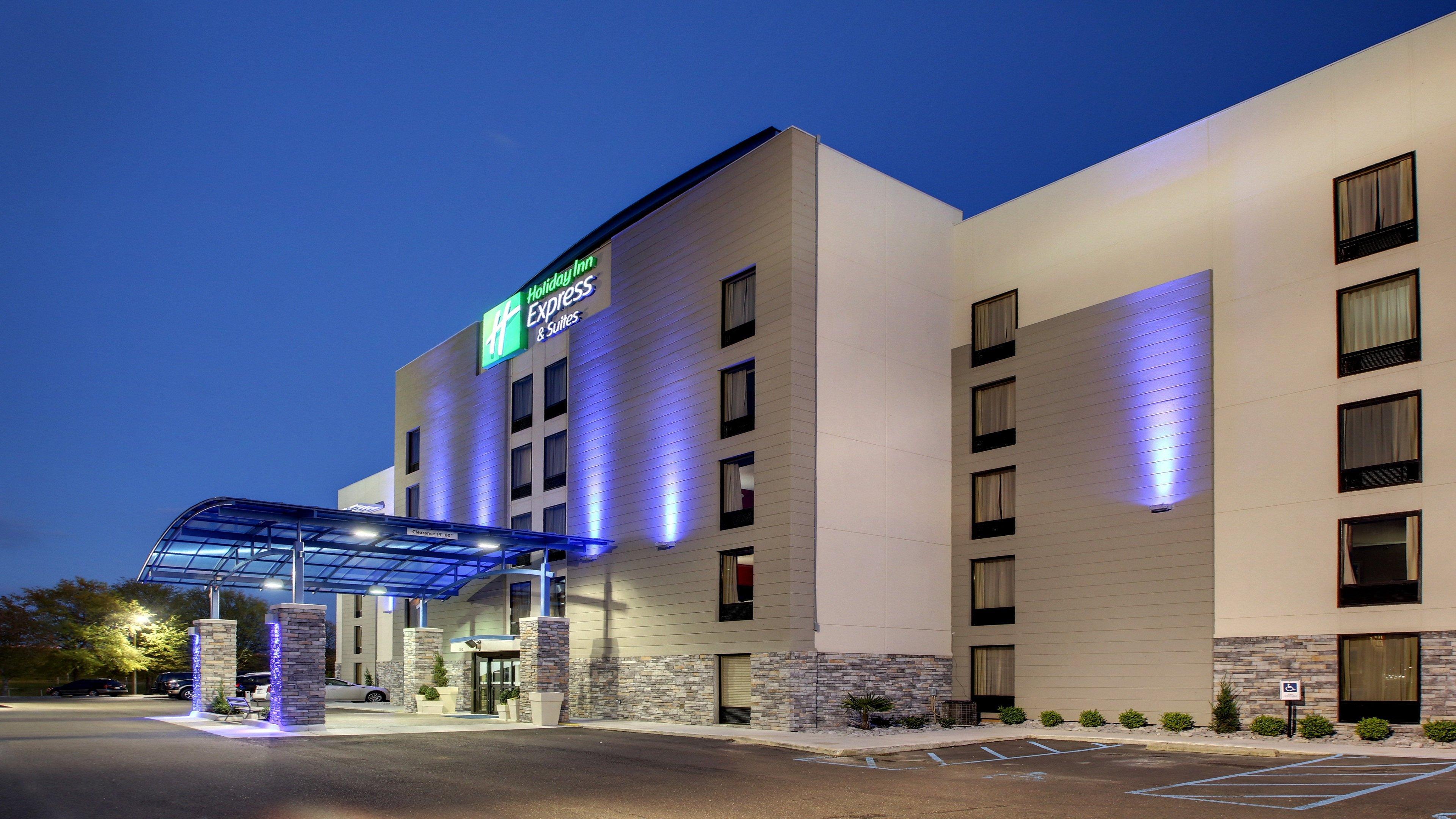 Holiday Inn Express & Suites Jackson Downtown - Coliseum, An Ihg Hotel Exterior photo