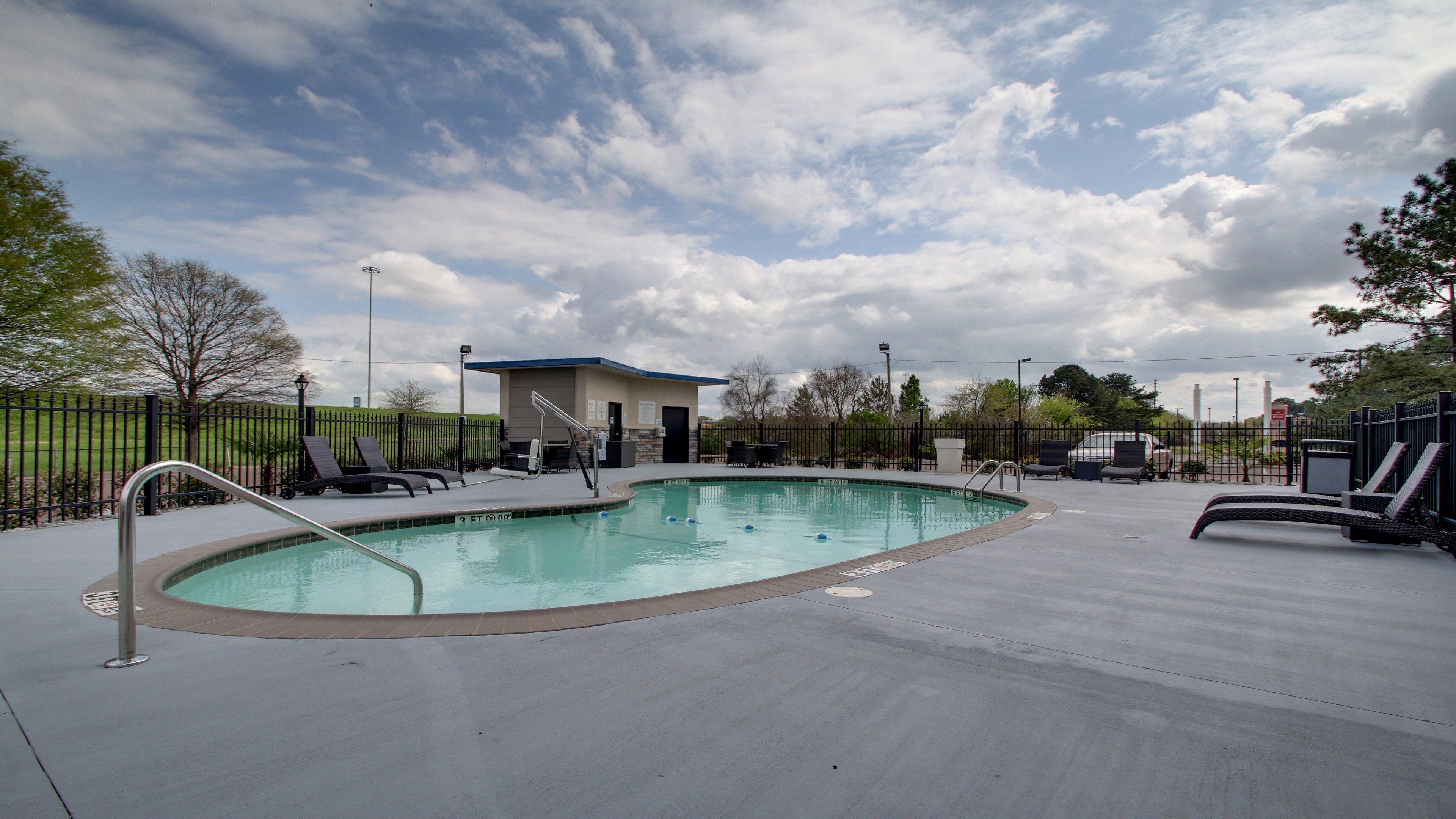 Holiday Inn Express & Suites Jackson Downtown - Coliseum, An Ihg Hotel Exterior photo